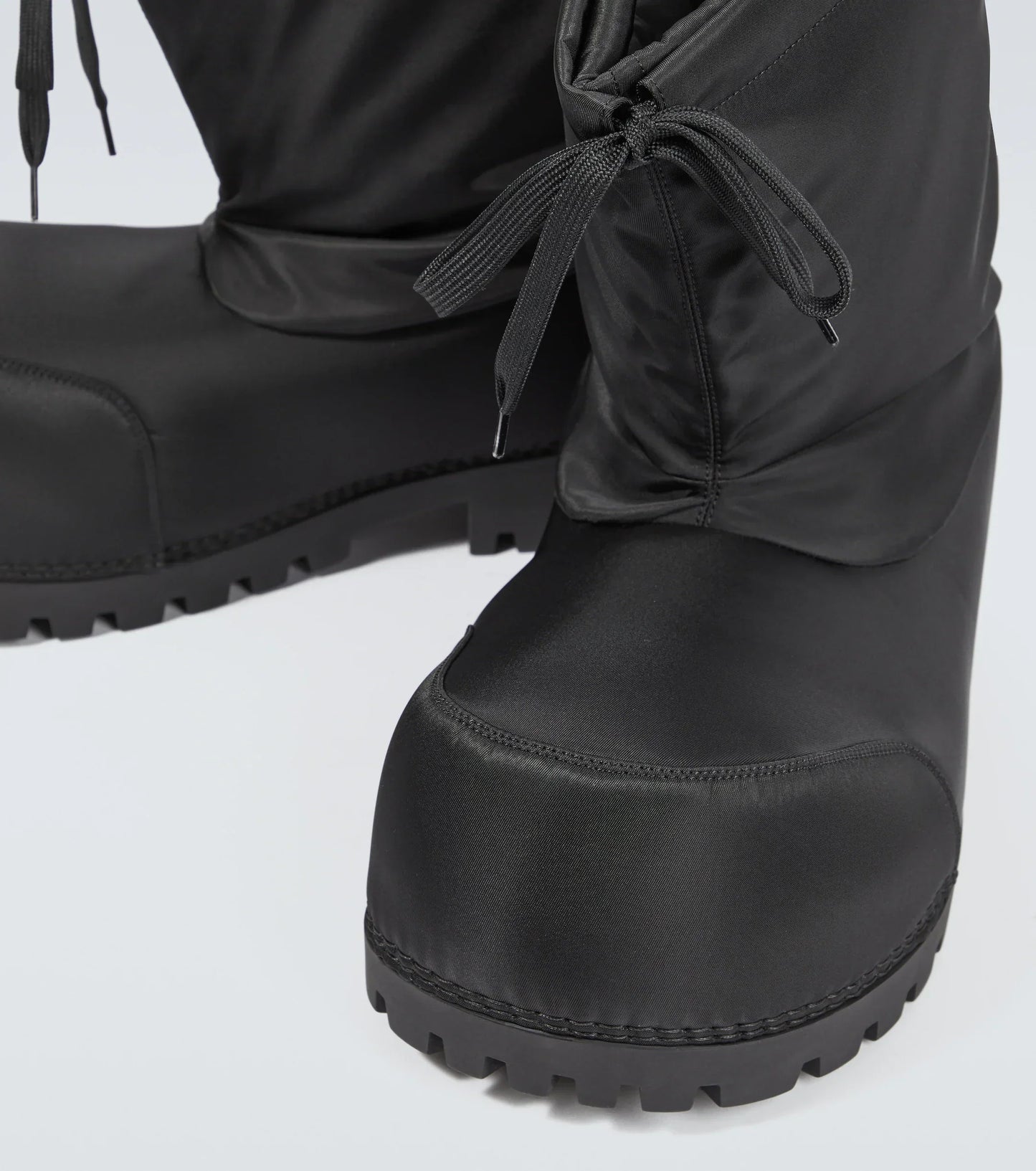 Balenciaga alska boots